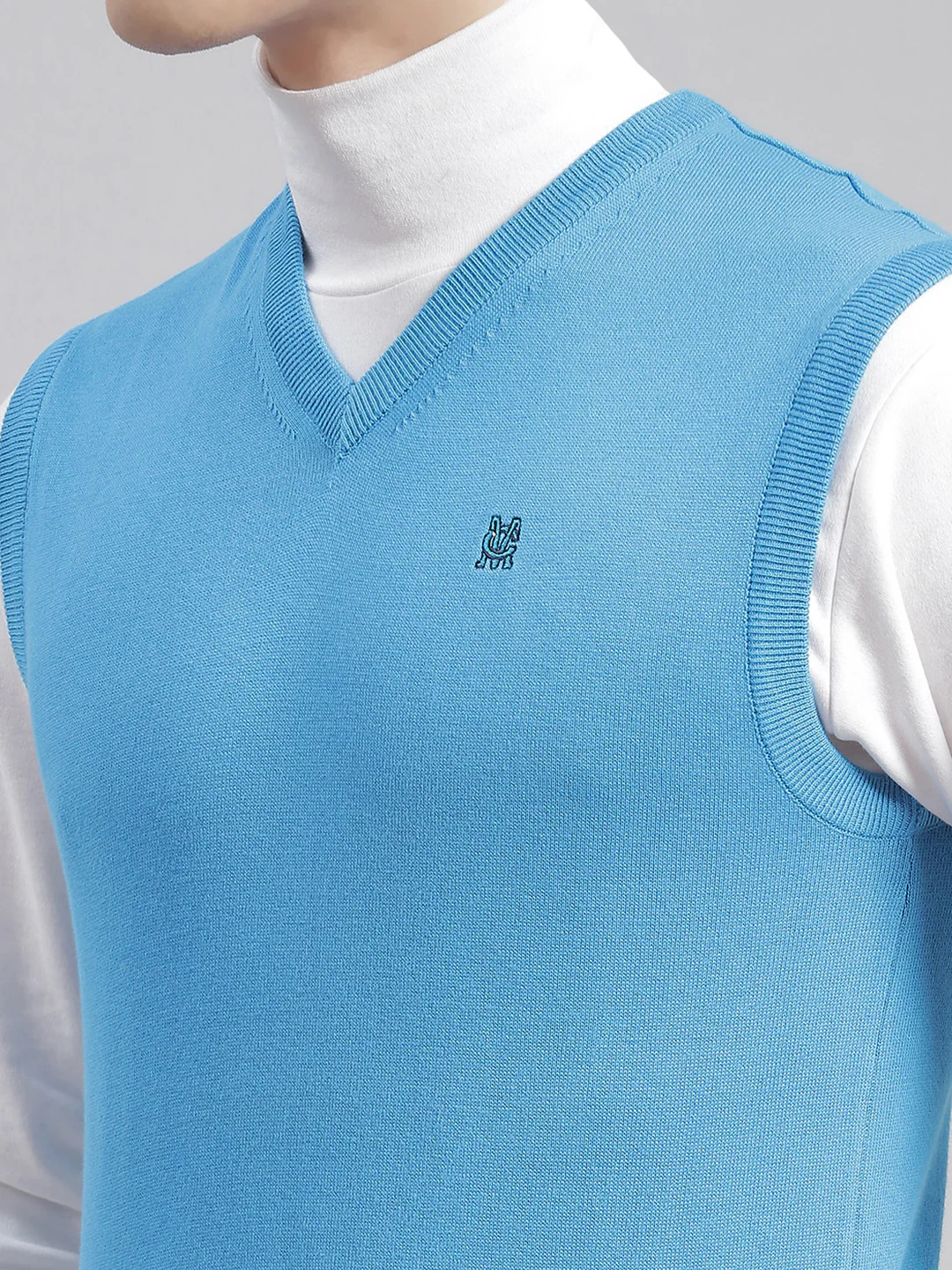 Men Turquoise Blue Solid V Neck Sleeveless Sweaters/Pullovers - Image 7