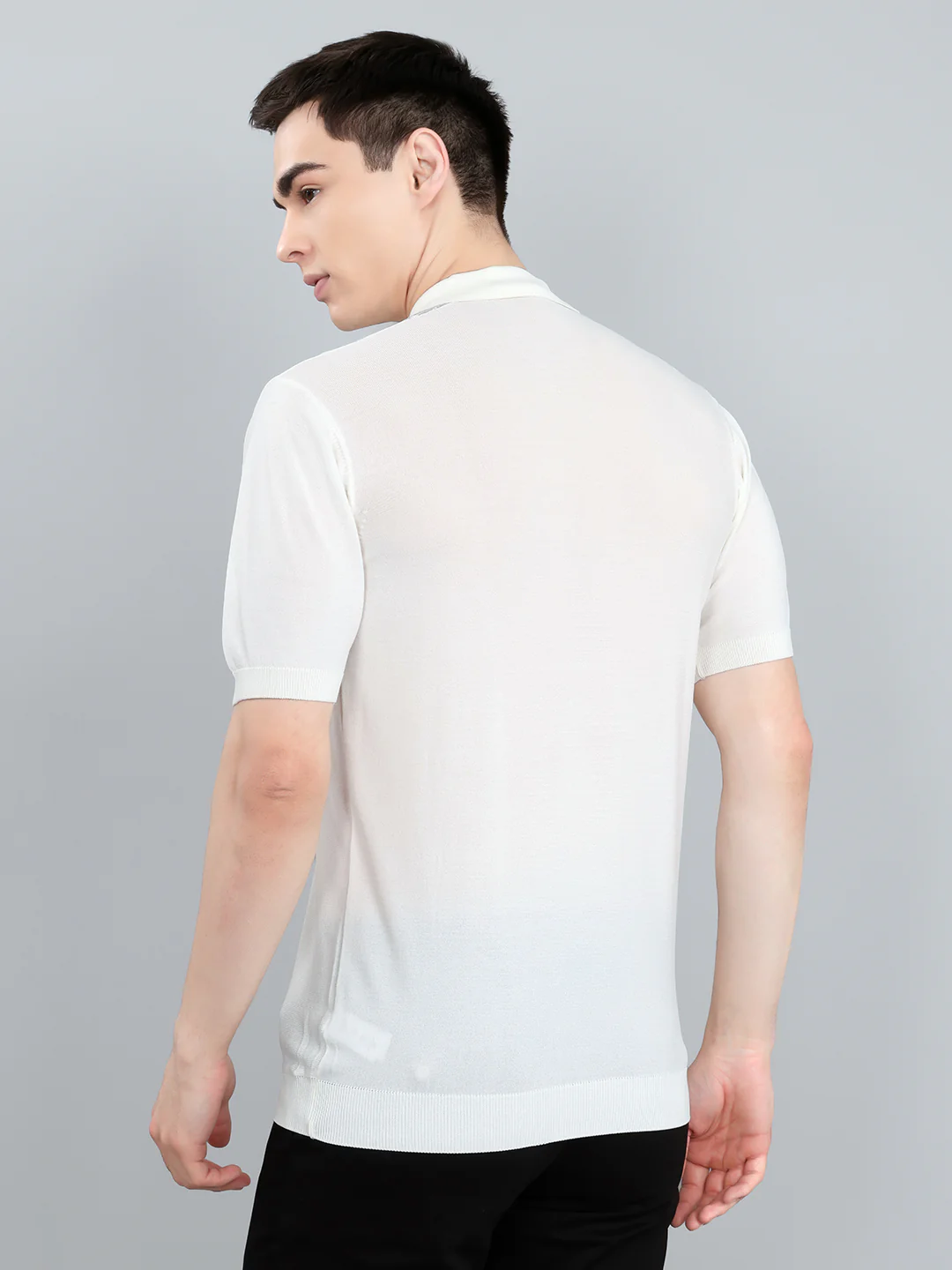 Men White Intarsia Collar Half Sleeve T-Shirt - Image 3