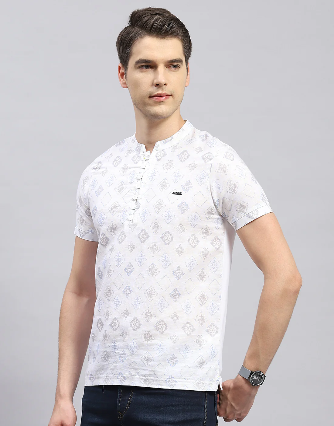Men White Printed Band Collar Half Sleeve Kurta - Image 3