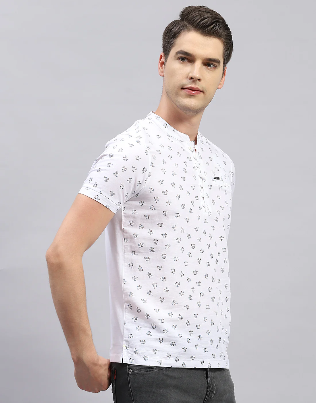 Men White Printed Band Collar Half Sleeve Kurta - Image 4