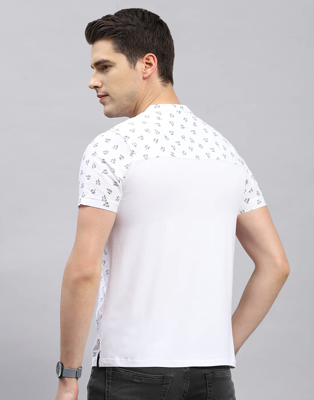 Men White Printed Band Collar Half Sleeve Kurta - Image 5