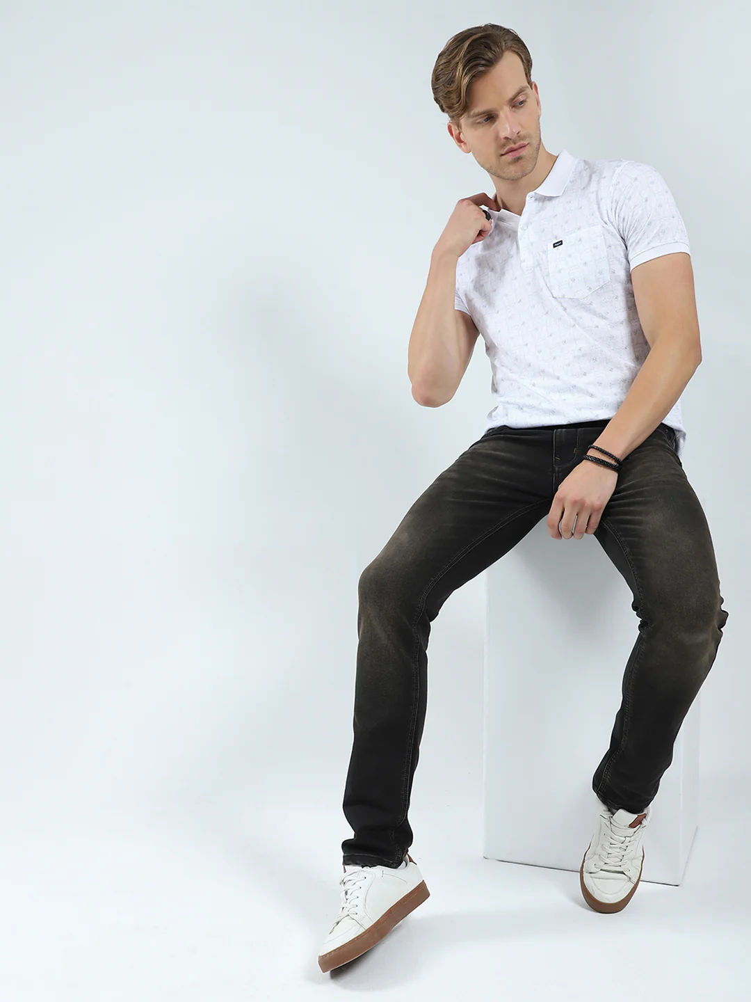 Men White Printed Collar Half Sleeve T-Shirt - Image 2