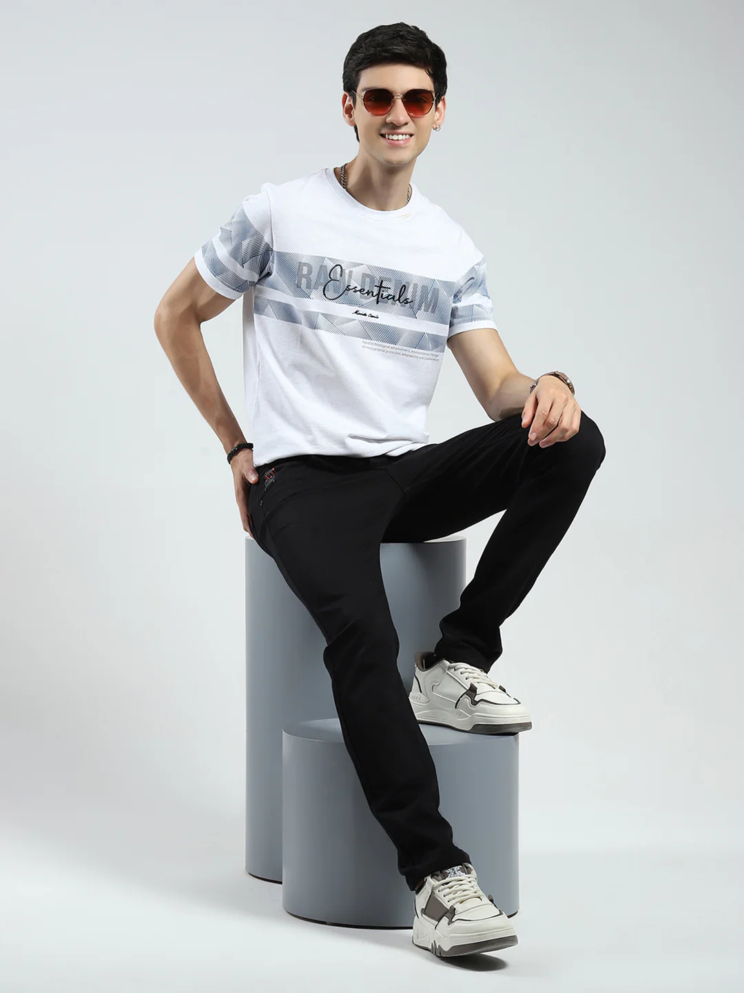Men White Printed Round Neck Half Sleeve T-Shirt - Image 2