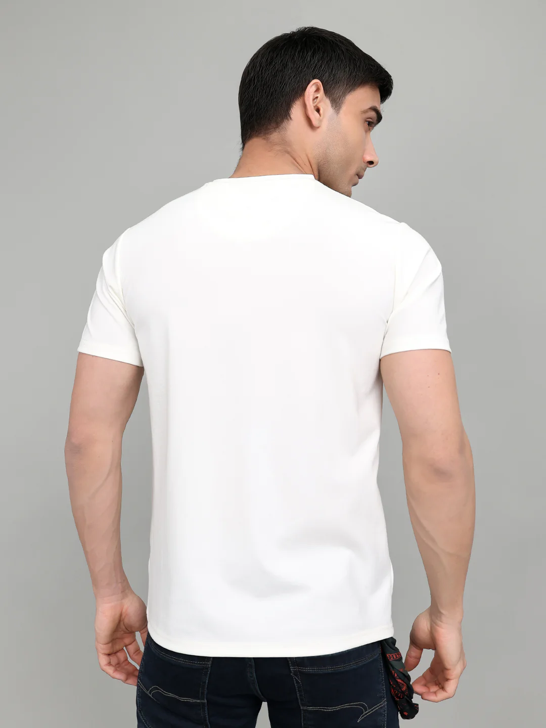 Men White Printed Round Neck Half Sleeve T-Shirt - Image 4