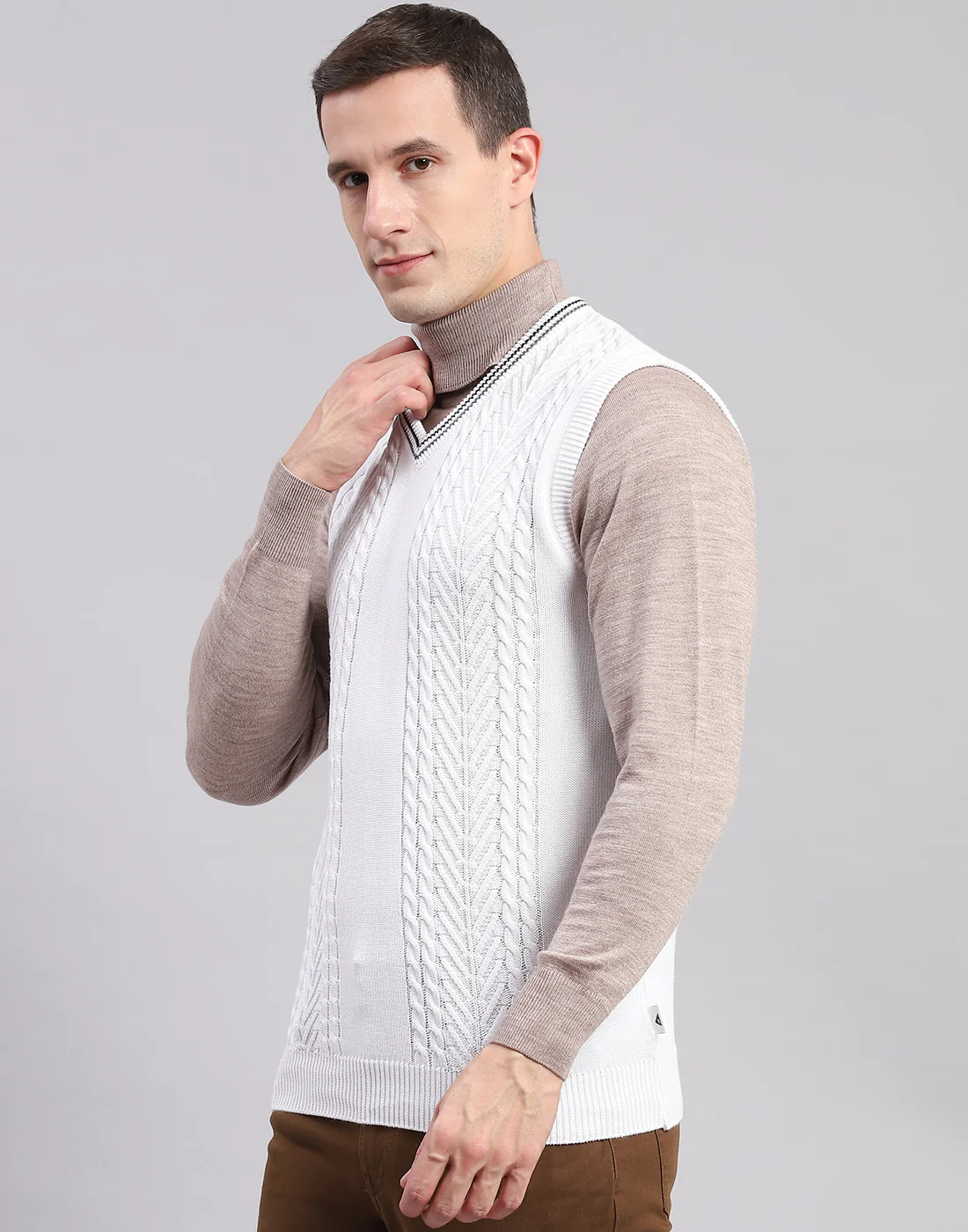 Men White Self Design V Neck Sleeveless Sweaters/Pullovers - Image 3