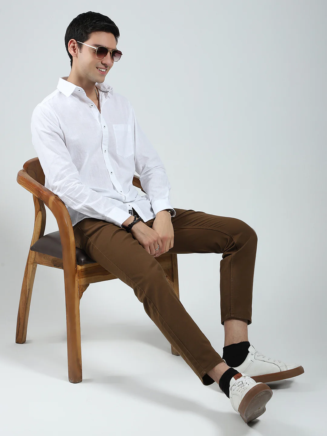 Men White Solid Collar Full Sleeve Shirt - Image 2