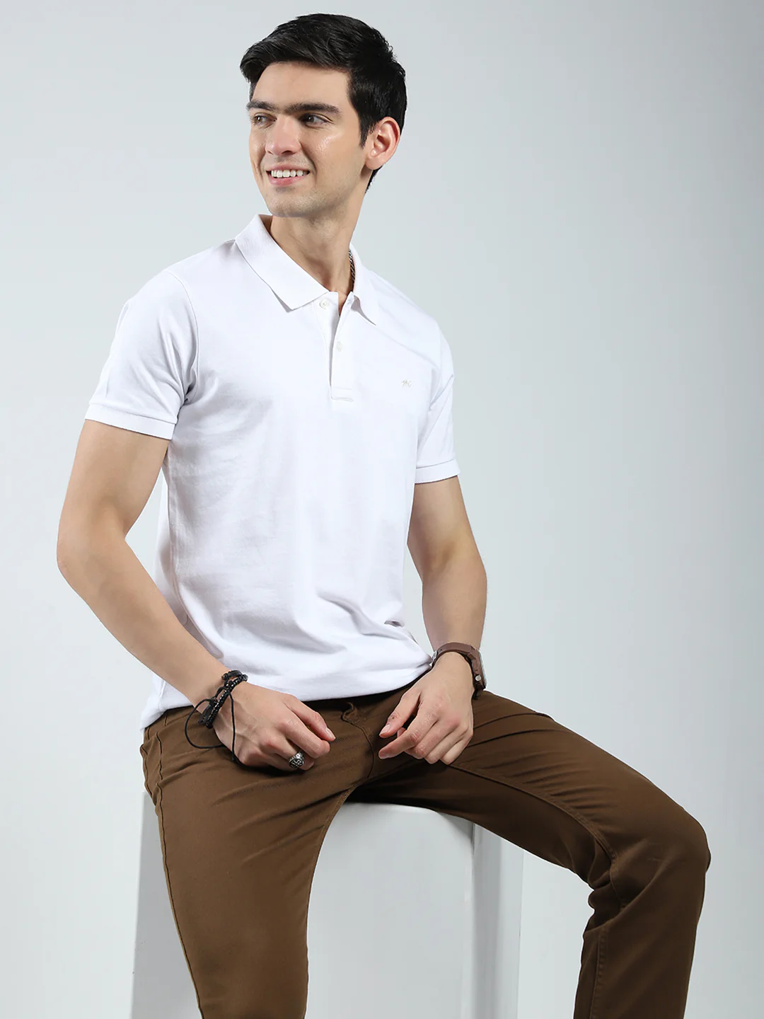 Men White Solid Collar Half Sleeve T-Shirt - Image 6