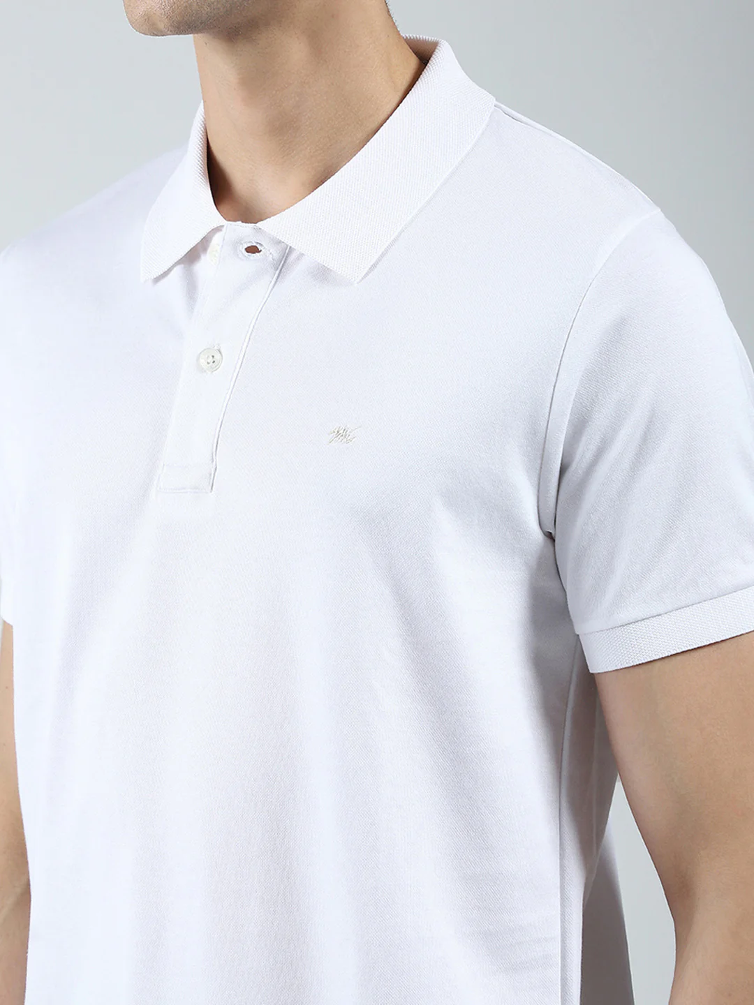 Men White Solid Collar Half Sleeve T-Shirt - Image 7