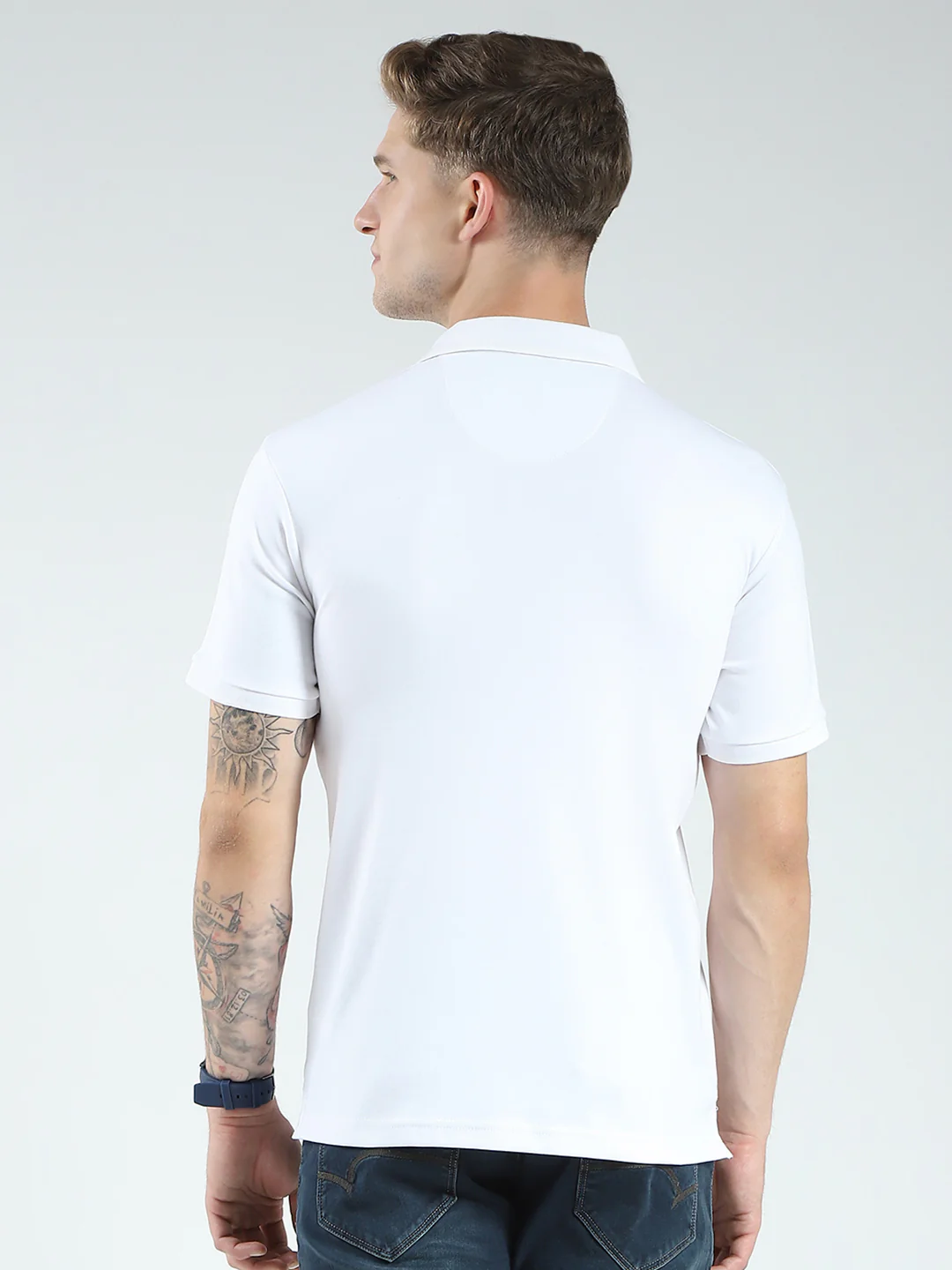 Men White Solid Collar Half Sleeve T-Shirt - Image 5