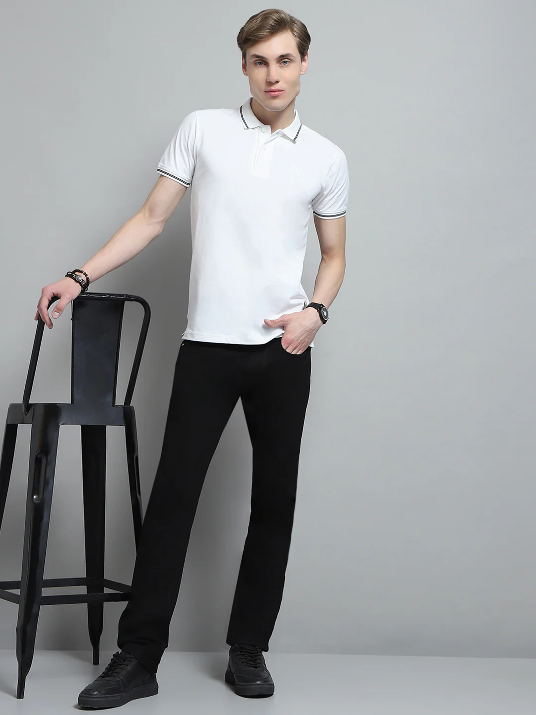 Men White Solid Collar Half Sleeve T-Shirt - Image 2