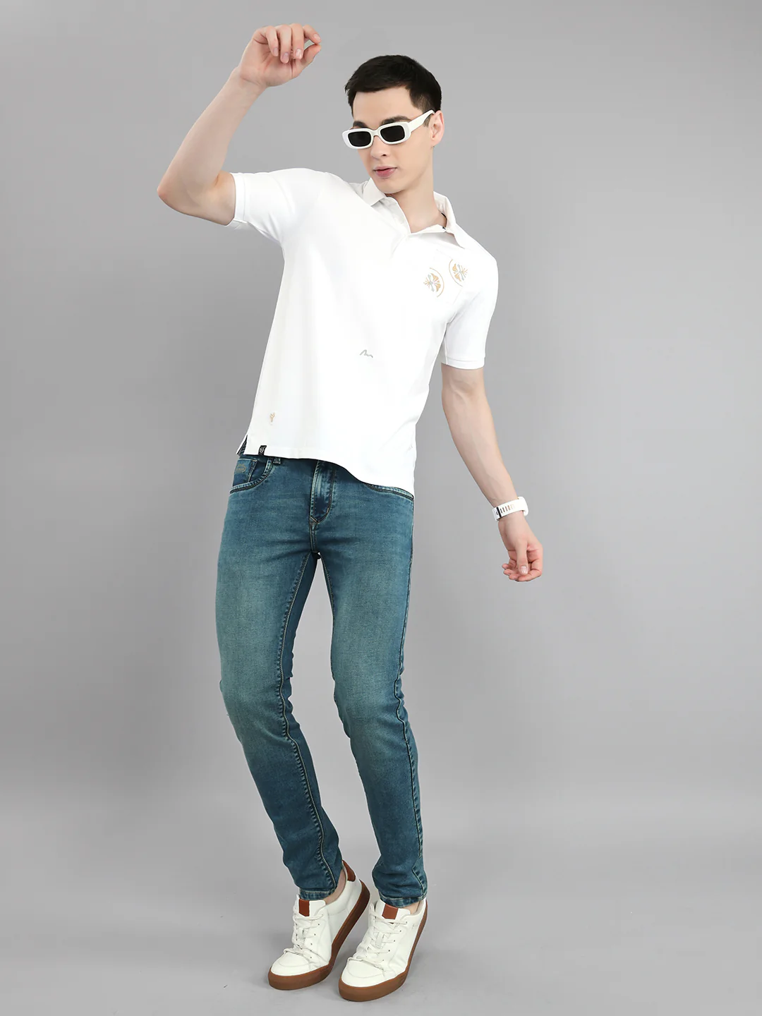 Men White Solid Collar Half Sleeve T-Shirt - Image 6