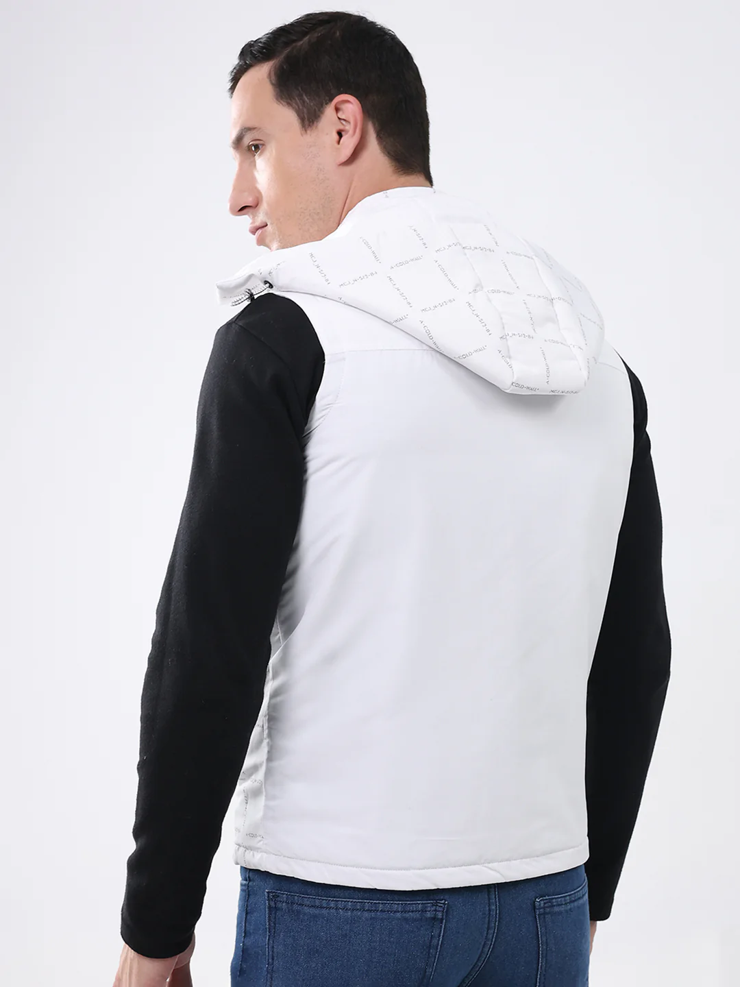 Men White Solid Detachable Hood Sleeveless Reversible Jacket - Image 5