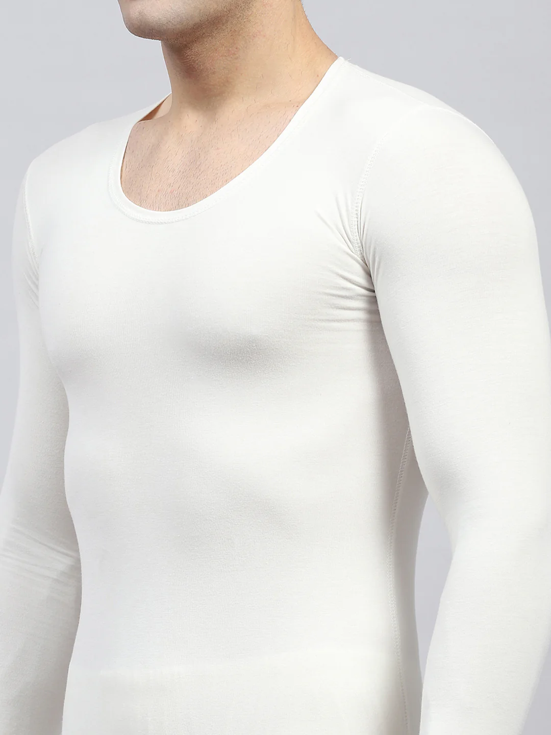 Men White Solid Round Neck Full Sleeve Thermal Vest - Image 6