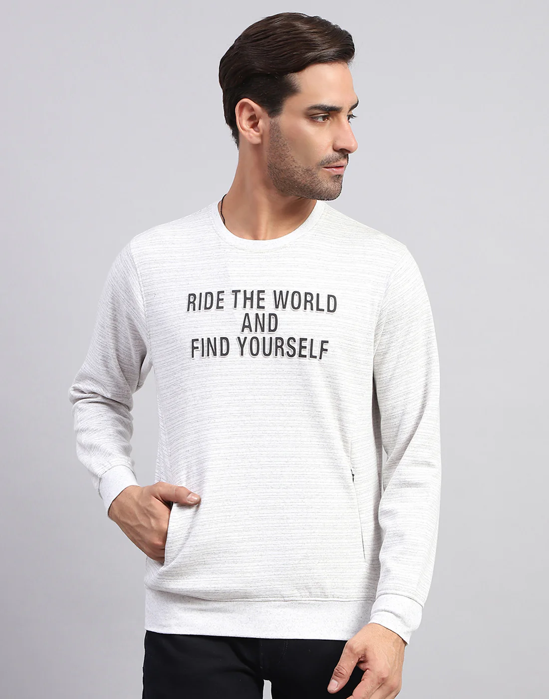 Men White Solid Round Neck Full Sleeve Winter T-Shirt - Image 2