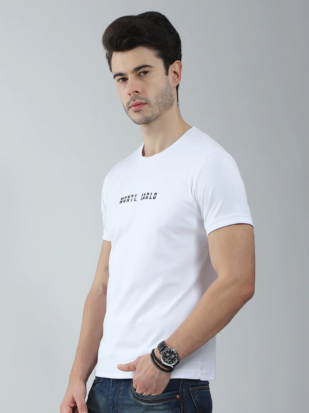 Men White Solid Round Neck Half Sleeve T-Shirt - Image 3