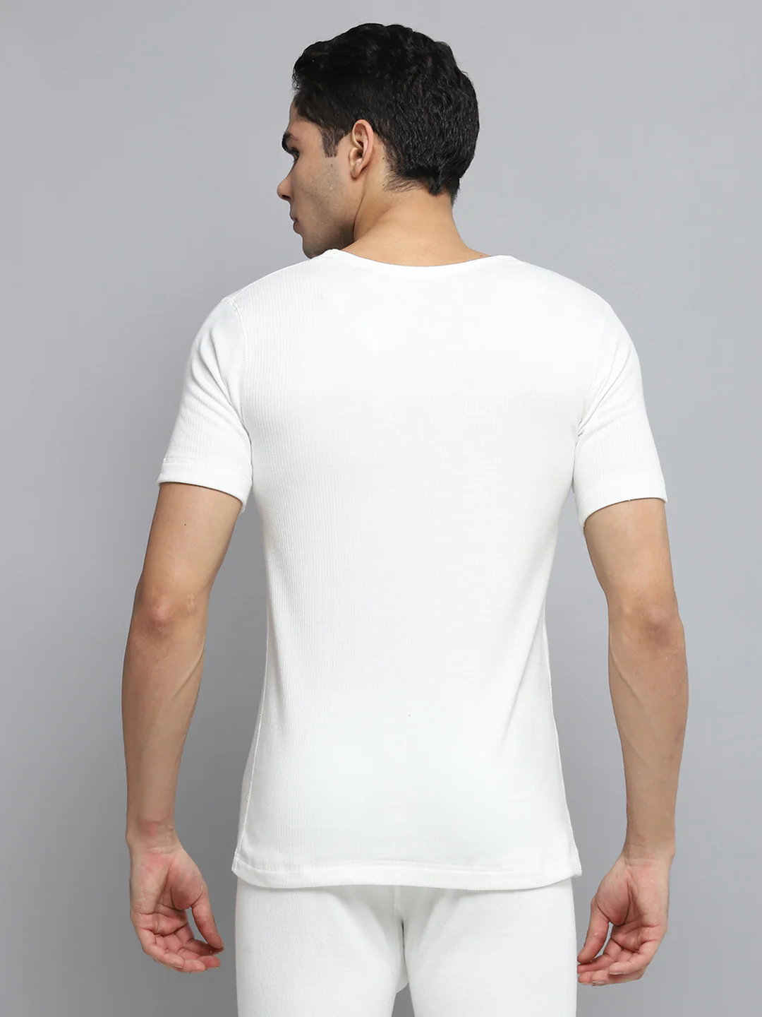 Men White Solid Round Neck Half Sleeve Thermal Vest - Image 5