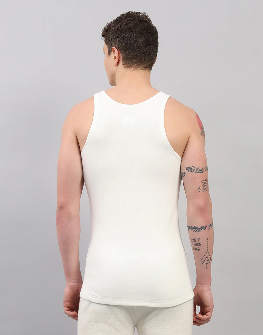 Men White Solid Round Neck Sleeveless Thermal Vest - Image 4