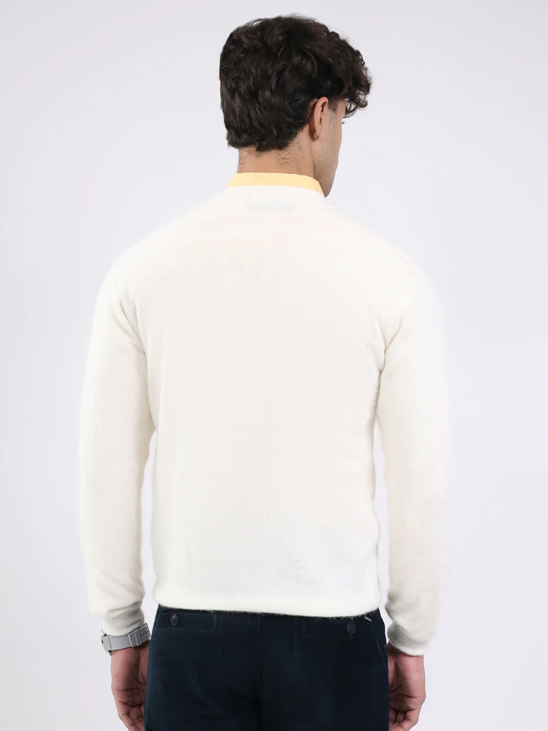 Men White Solid V Neck Full Sleeve Pullover - Image 5