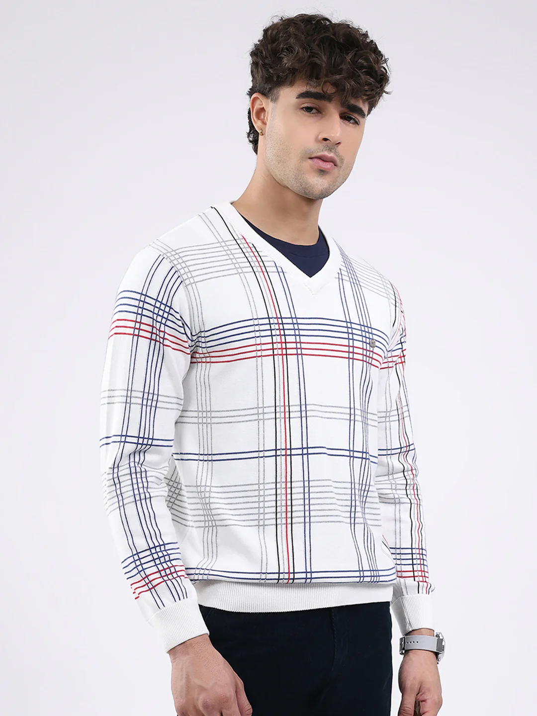 Men White Solid V Neck Full Sleeve Pullover - Image 4