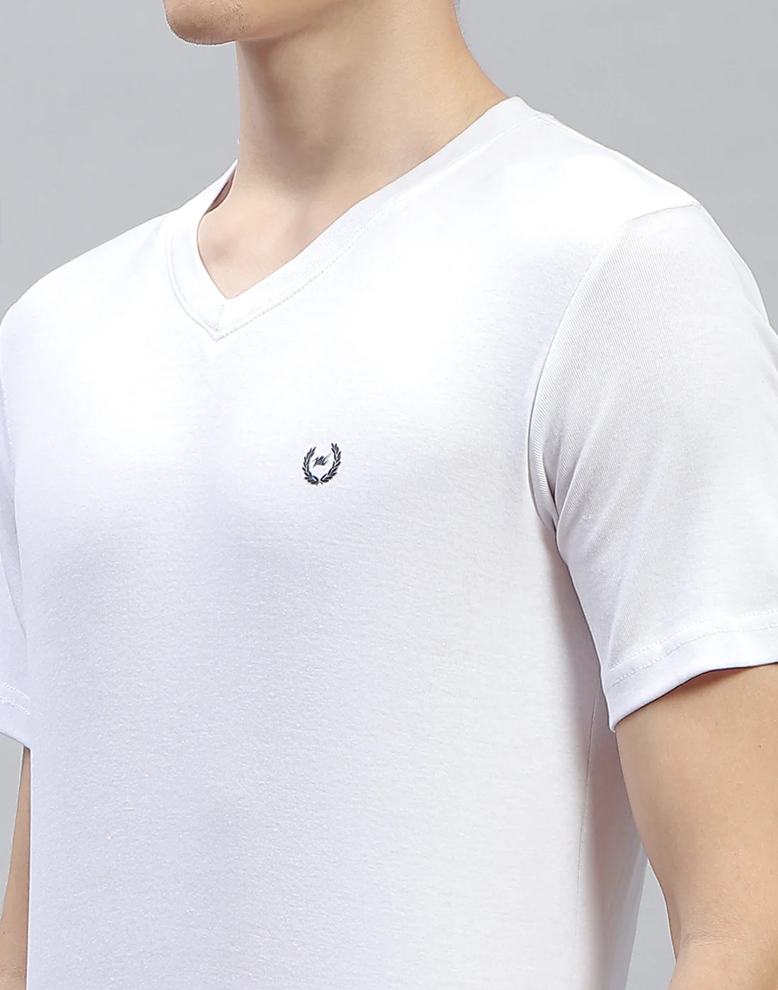 Men White Solid V Neck Half Sleeve T-Shirt - Image 6