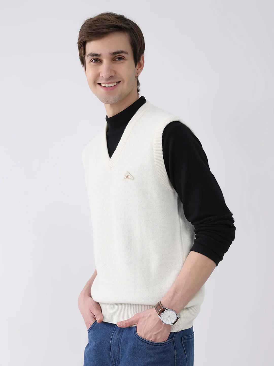 Men White Solid V Neck Sleeveless Sweater - Image 3