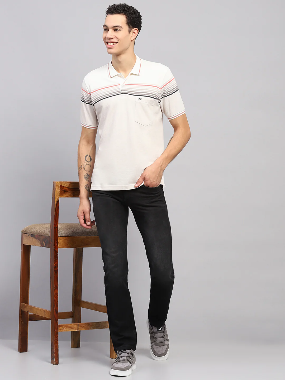 Men White Stripe Collar Half Sleeve T-Shirt - Image 2