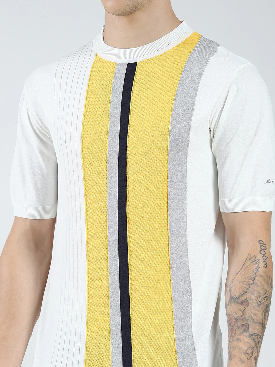 Men White Stripe Round Neck Half Sleeve T-Shirt - Image 6