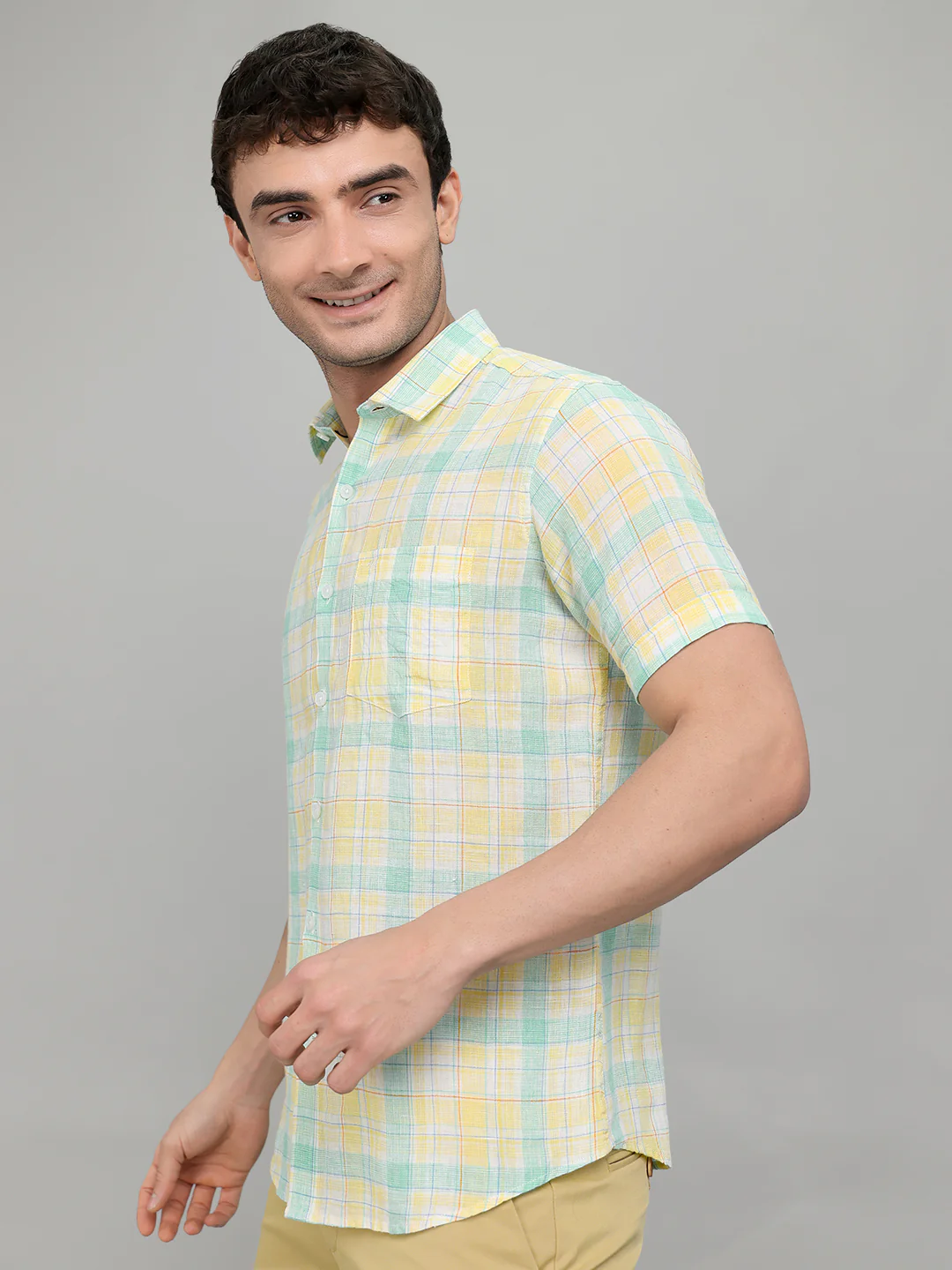 Men Yellow Check Collar Half Sleeve Shirt - Image 2