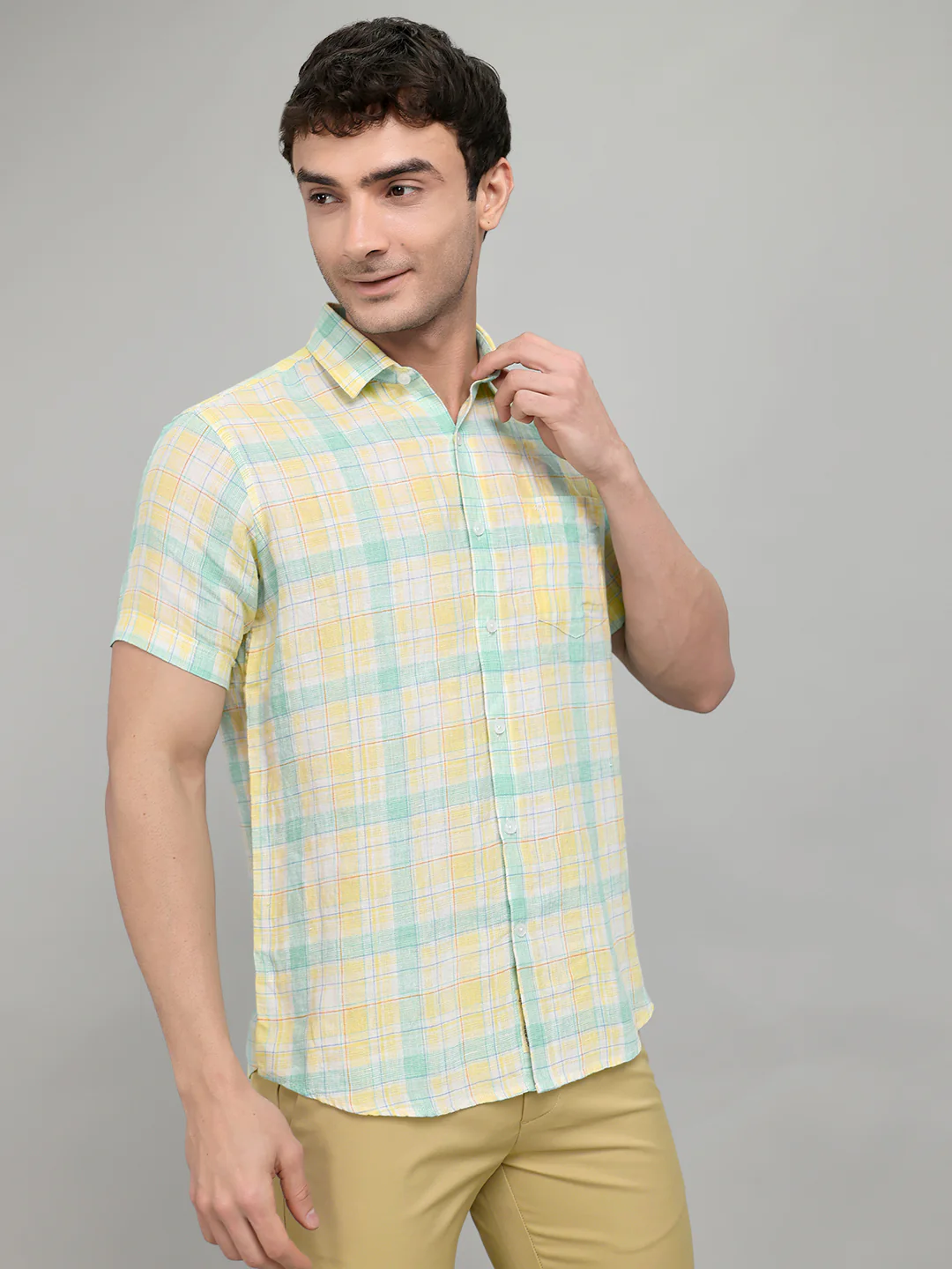 Men Yellow Check Collar Half Sleeve Shirt - Image 3