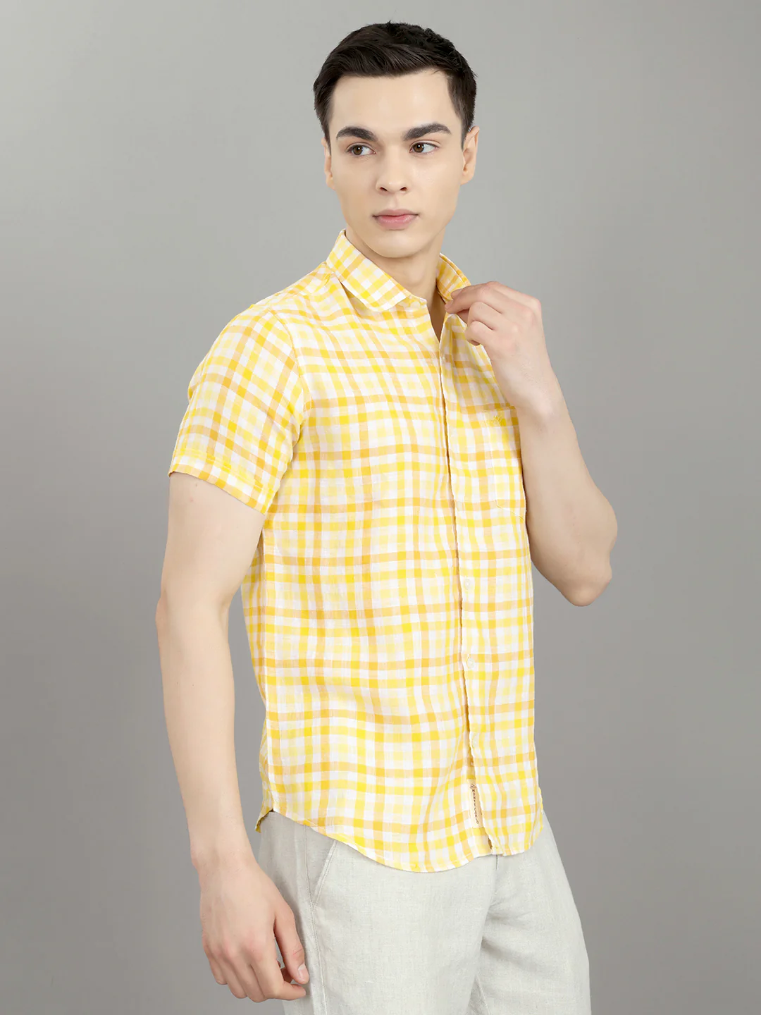 Men Yellow Check Collar Half Sleeve Shirt - Image 3
