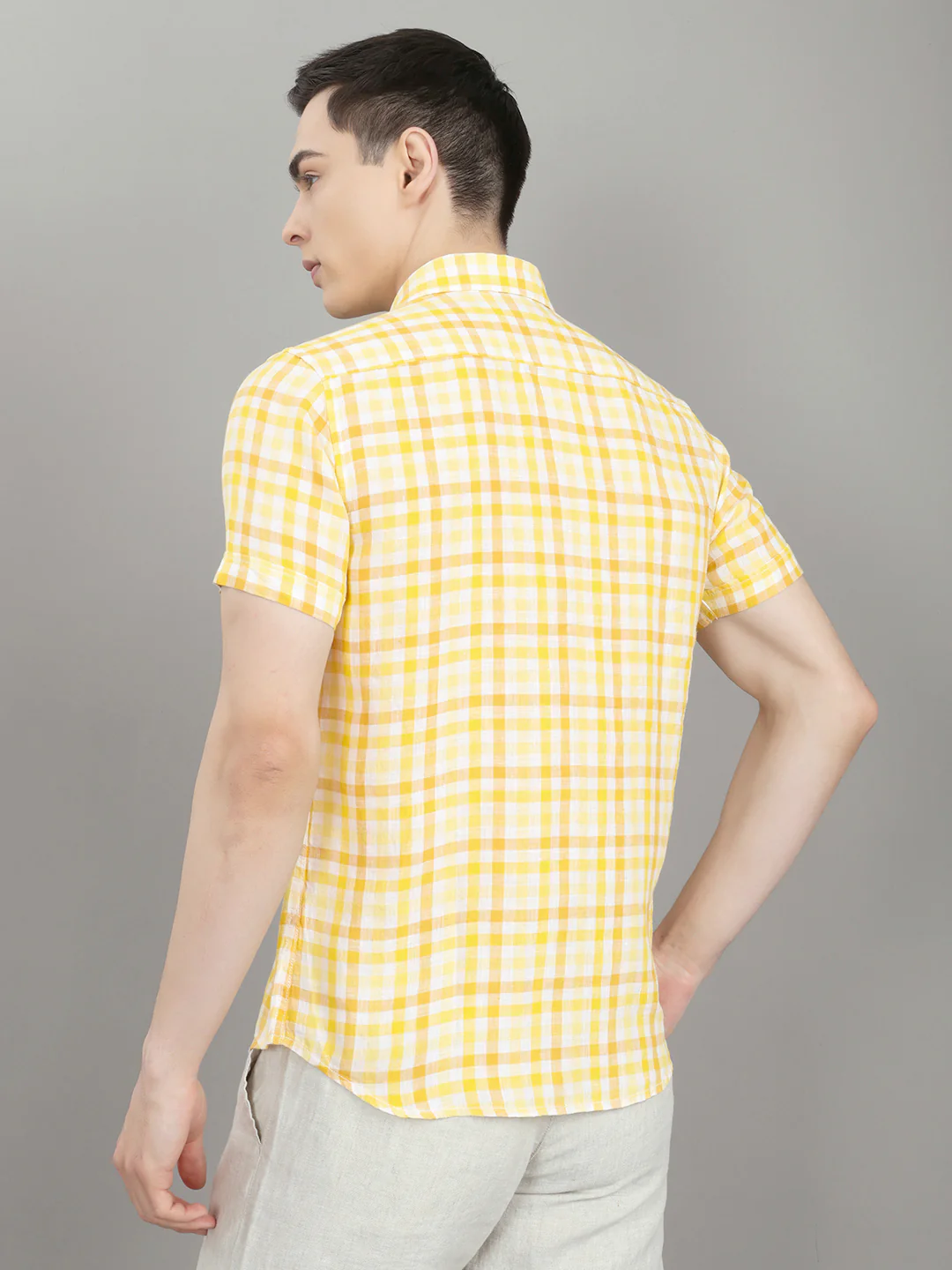 Men Yellow Check Collar Half Sleeve Shirt - Image 4