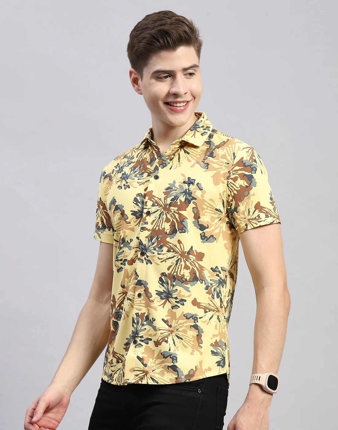 Men Yellow Floral Print Collar Half Sleeve Shirt - Image 3