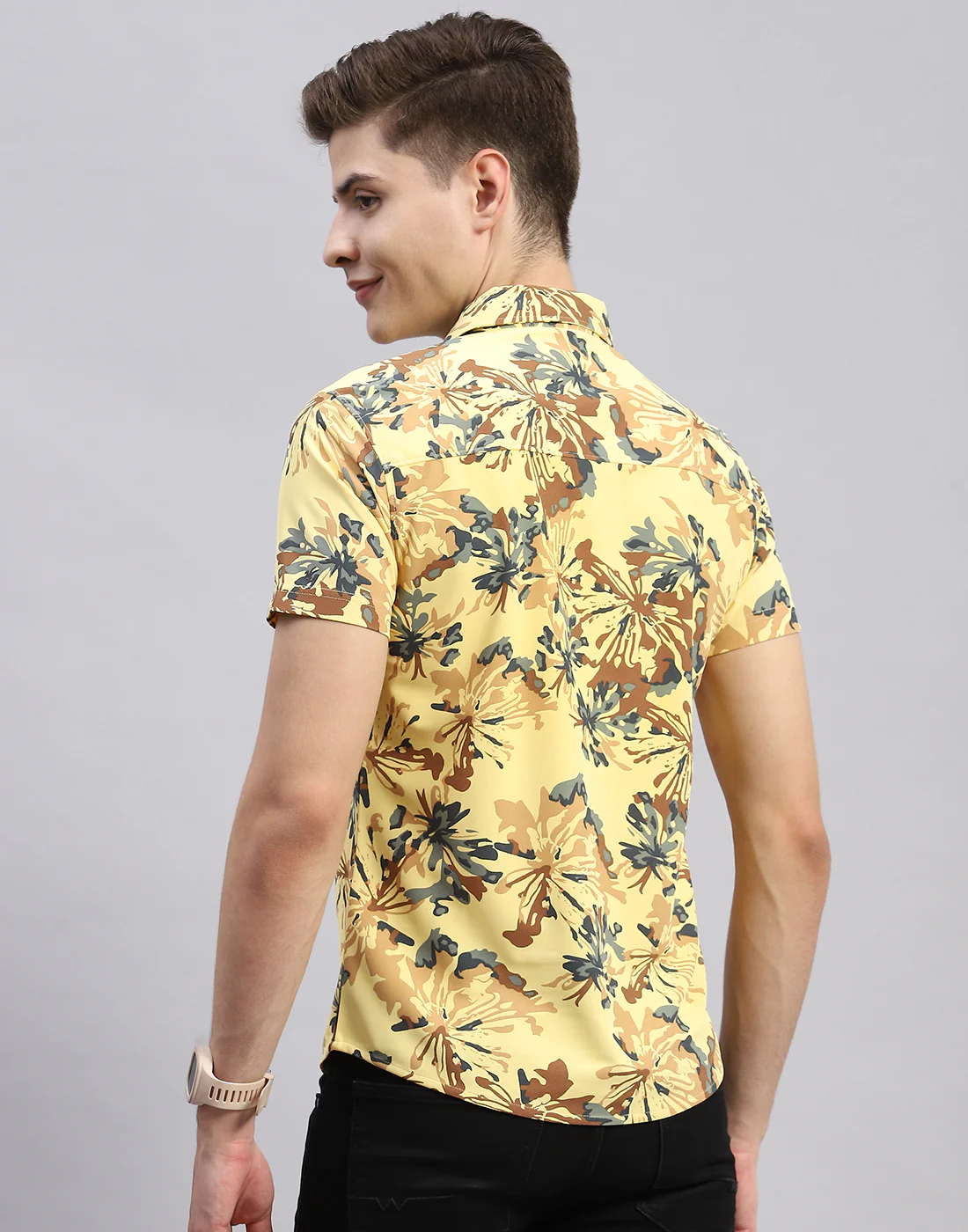 Men Yellow Floral Print Collar Half Sleeve Shirt - Image 5