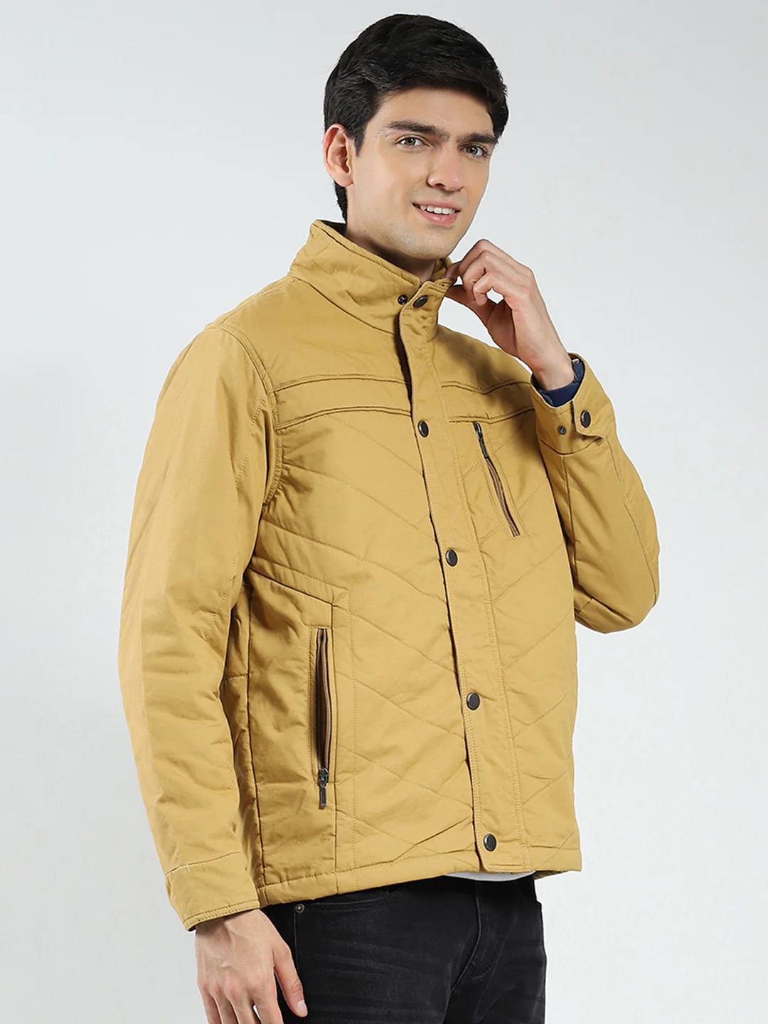 Men Yellow Solid Collar Full Sleeve Jacket - Image 4