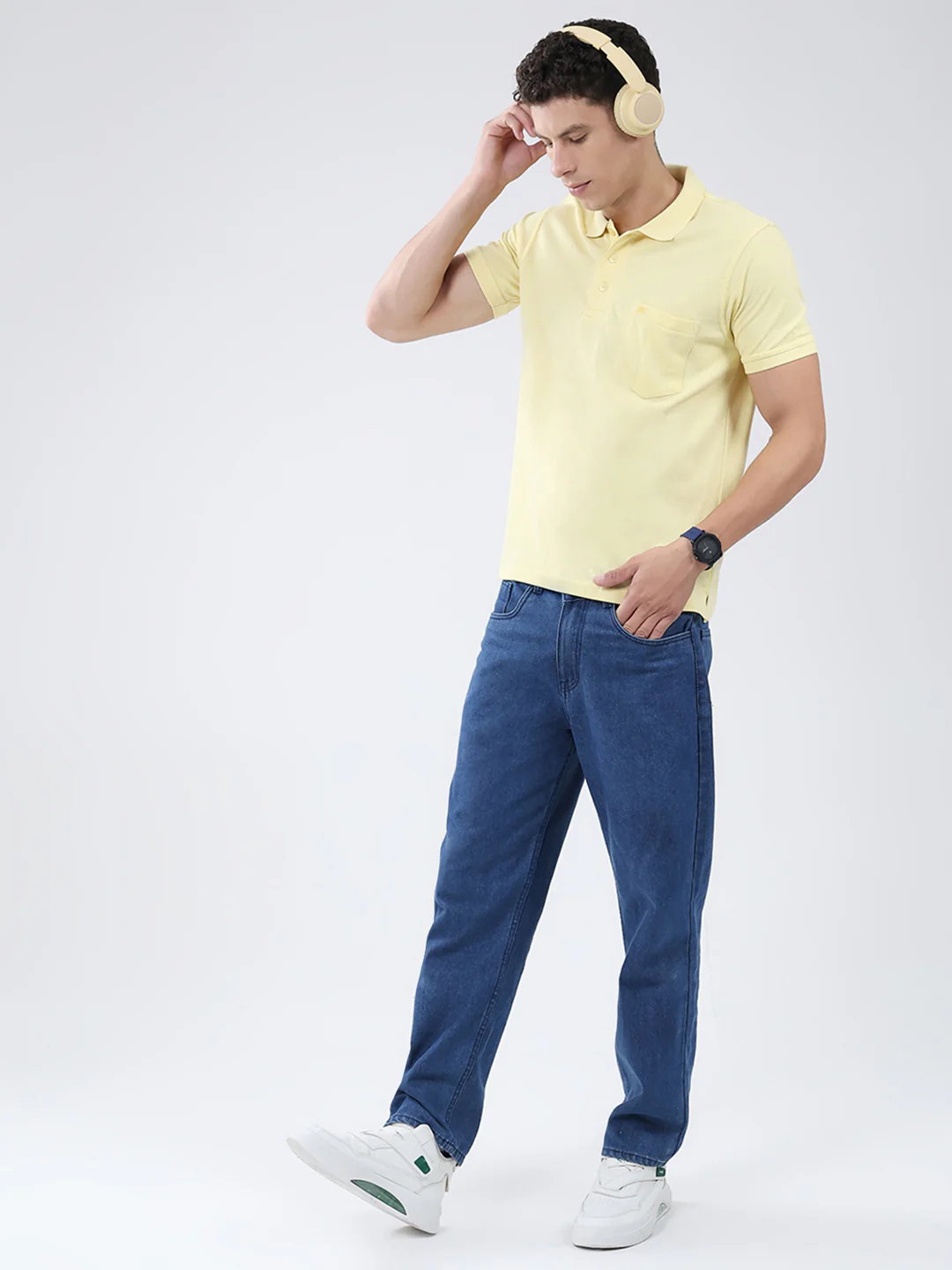 Men Yellow Solid Collar Half Sleeve T-Shirt - Image 2