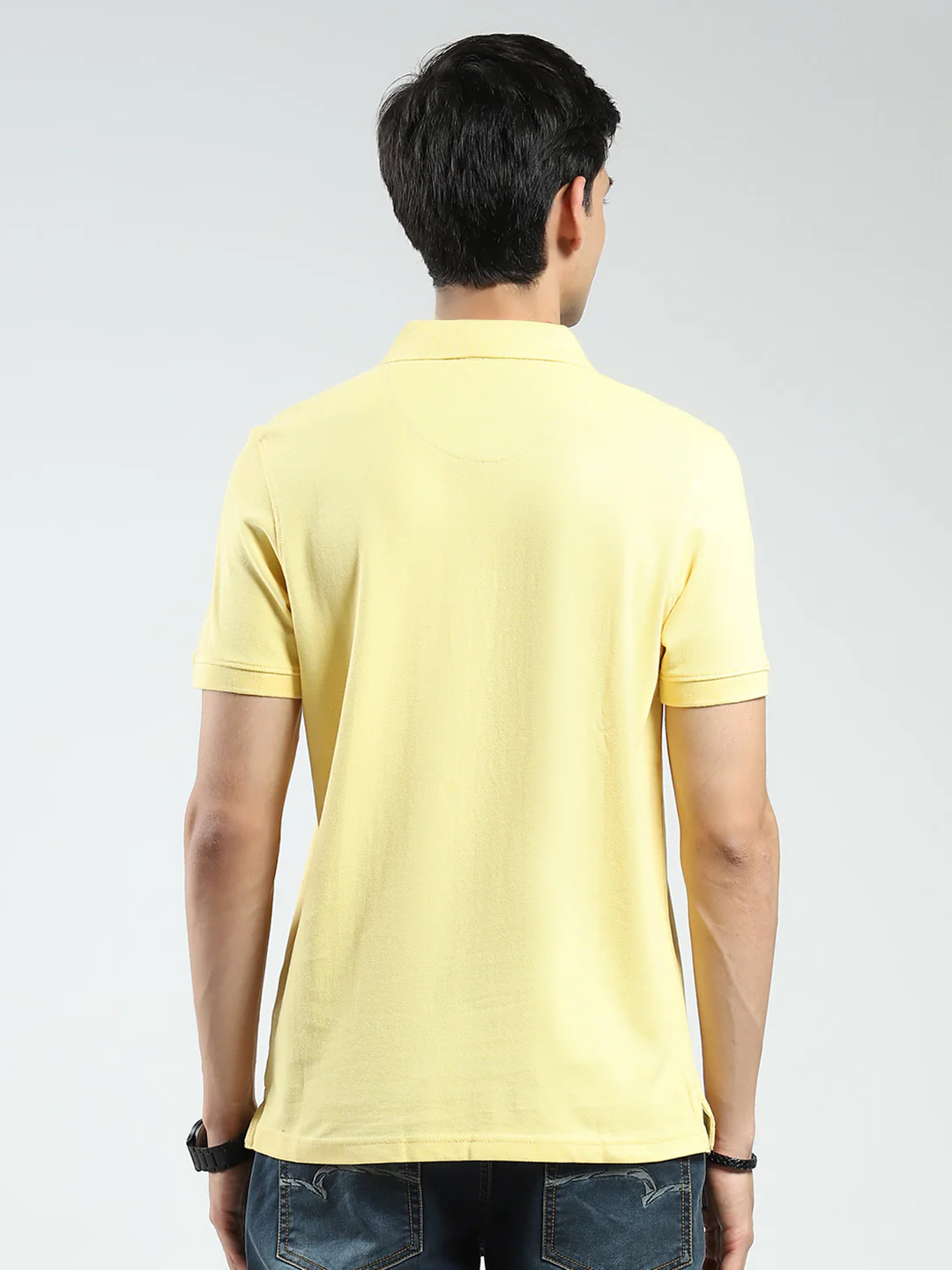 Men Yellow Solid Collar Half Sleeve T-Shirt - Image 5