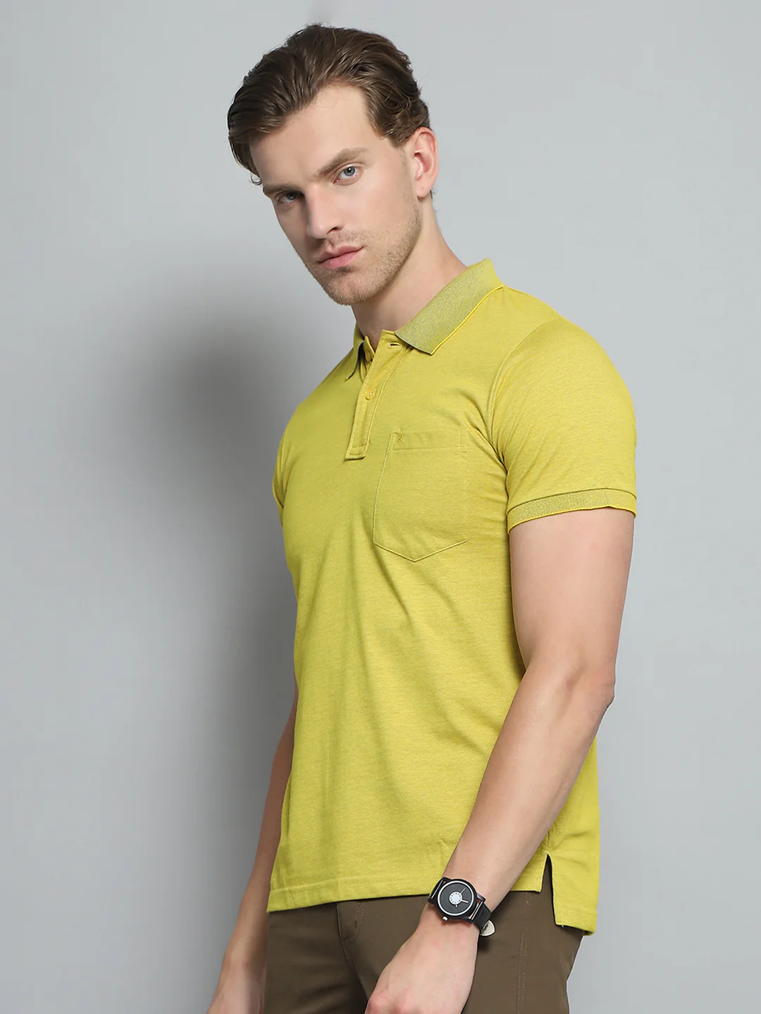 Men Yellow Solid Collar Half Sleeve T-Shirt - Image 4