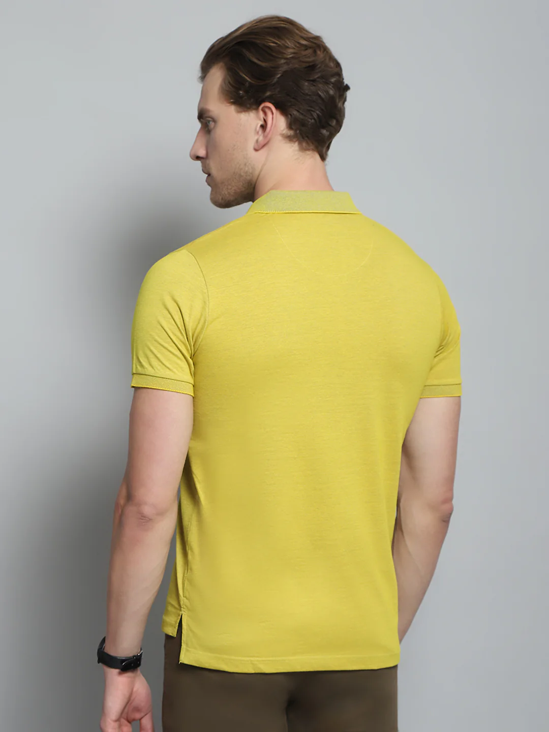 Men Yellow Solid Collar Half Sleeve T-Shirt - Image 5