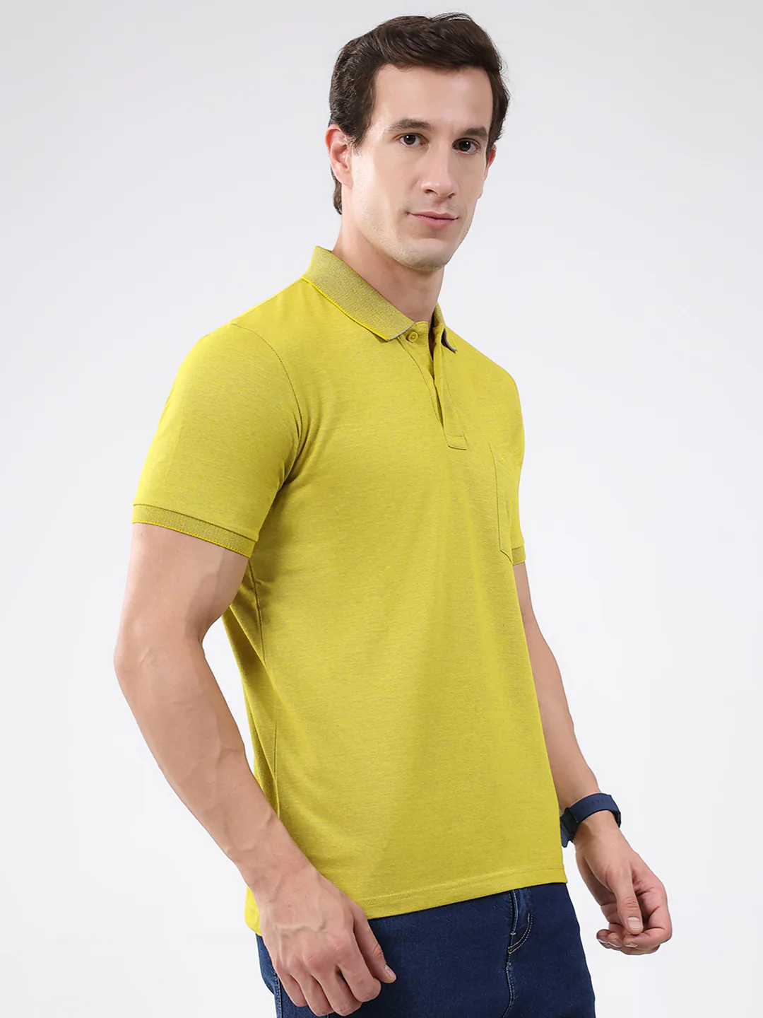 Men Yellow Solid Collar Half Sleeve T-Shirt - Image 4