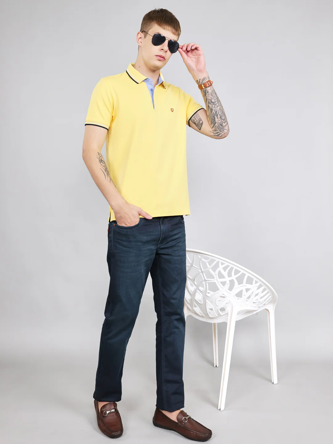 Men Yellow Solid Collar Half Sleeve T-Shirt - Image 6