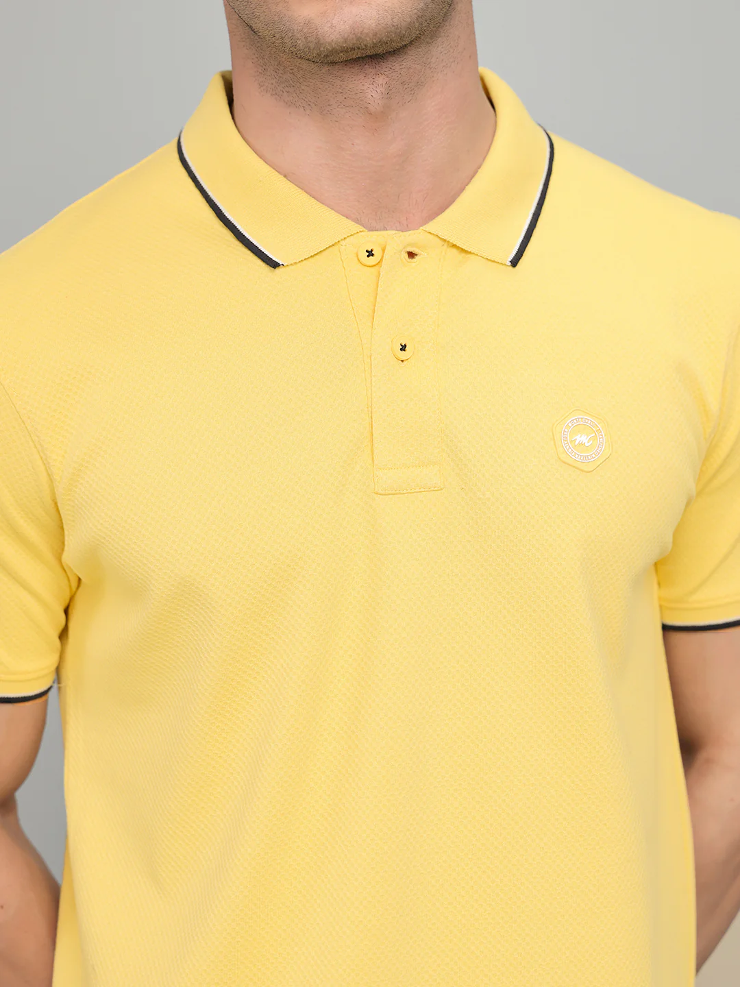 Men Yellow Solid Collar Half Sleeve T-Shirt - Image 5