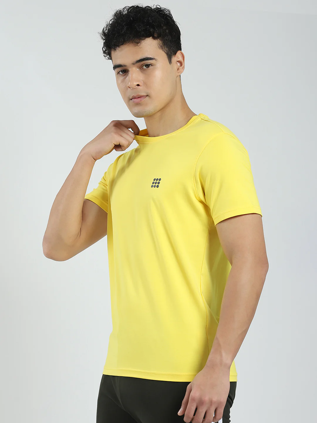 Rock.it Men Yellow Solid Round Neck Half Sleeve T-Shirt - Image 3