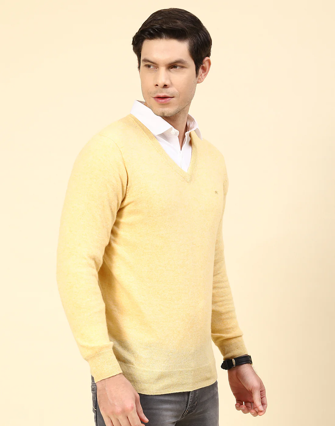 Men Yellow Solid V Neck Full Sleeve Pullover - Image 4