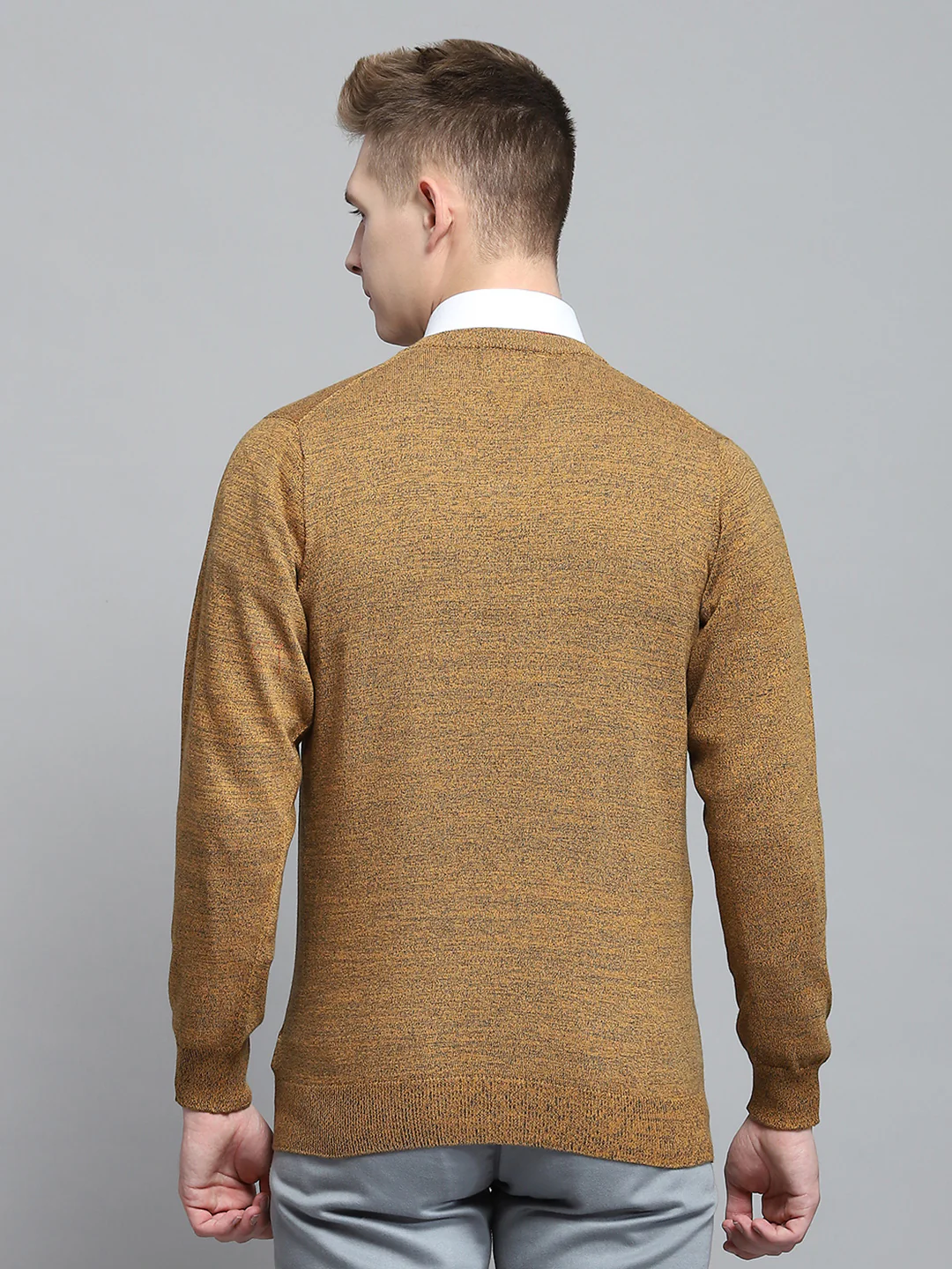 Men Yellow Solid V Neck Full Sleeve Pullover - Image 5