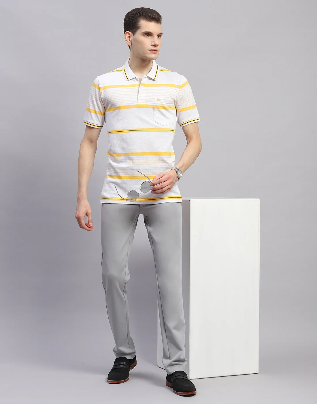 Men Yellow Stripe Collar Half Sleeve T-Shirt - Image 2