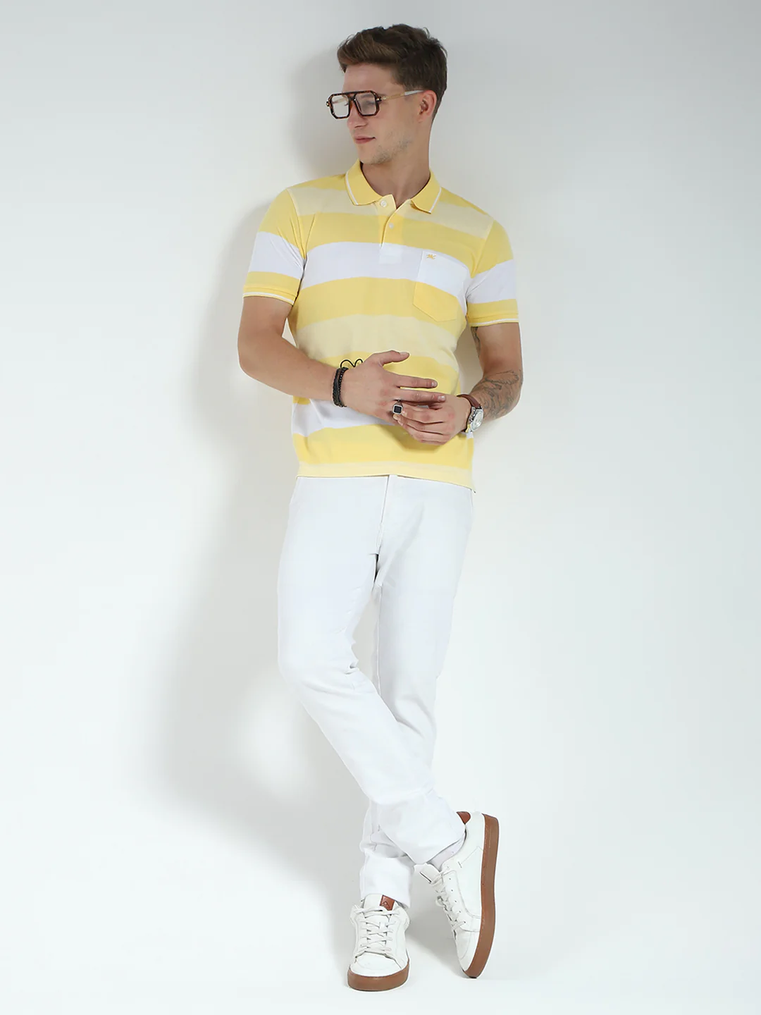 Men Yellow Stripe Collar Half Sleeve T-Shirt - Image 2