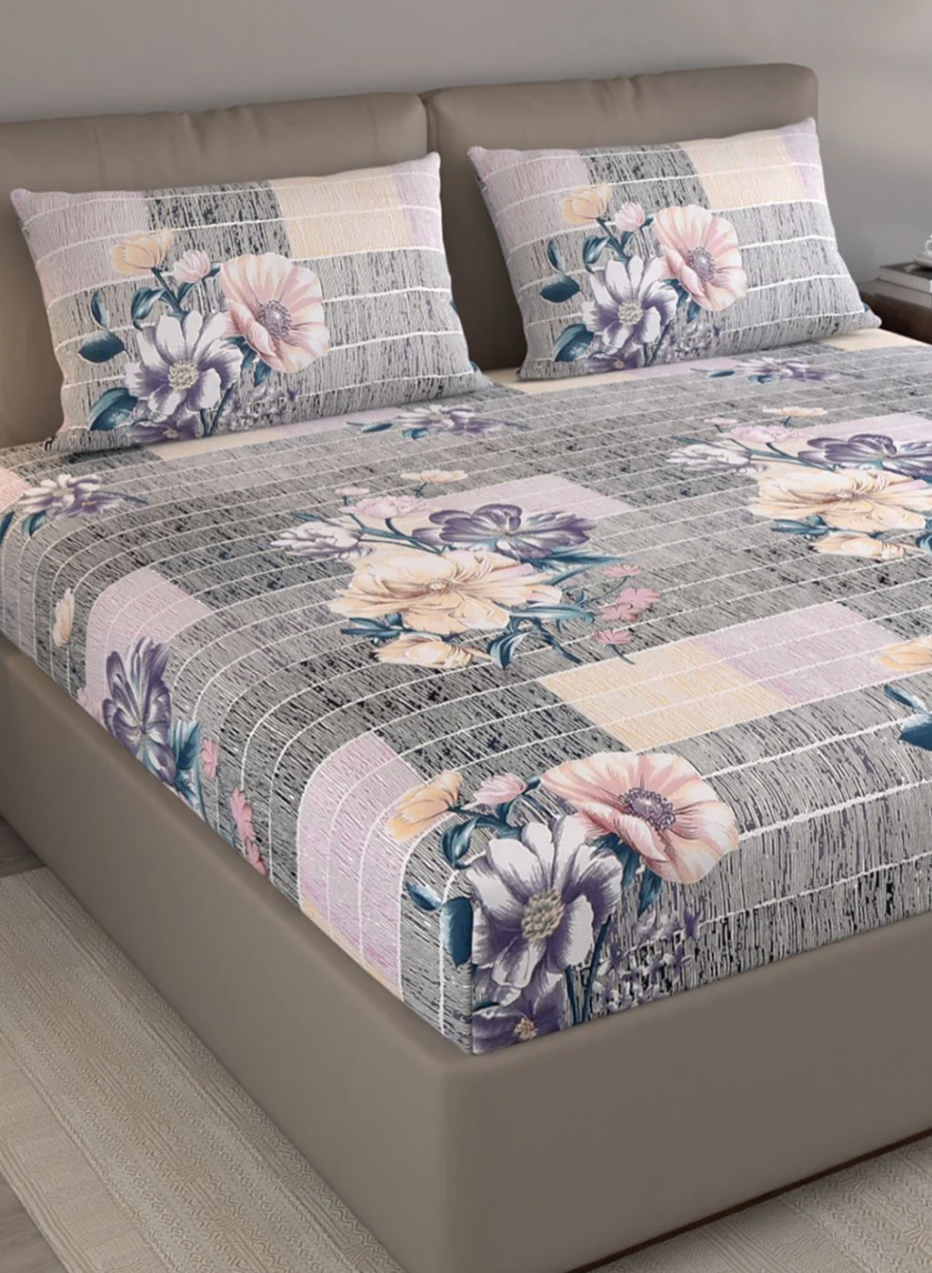 130 GSM Polyester Queen Bedsheet with 2 Pillow Covers - Image 4