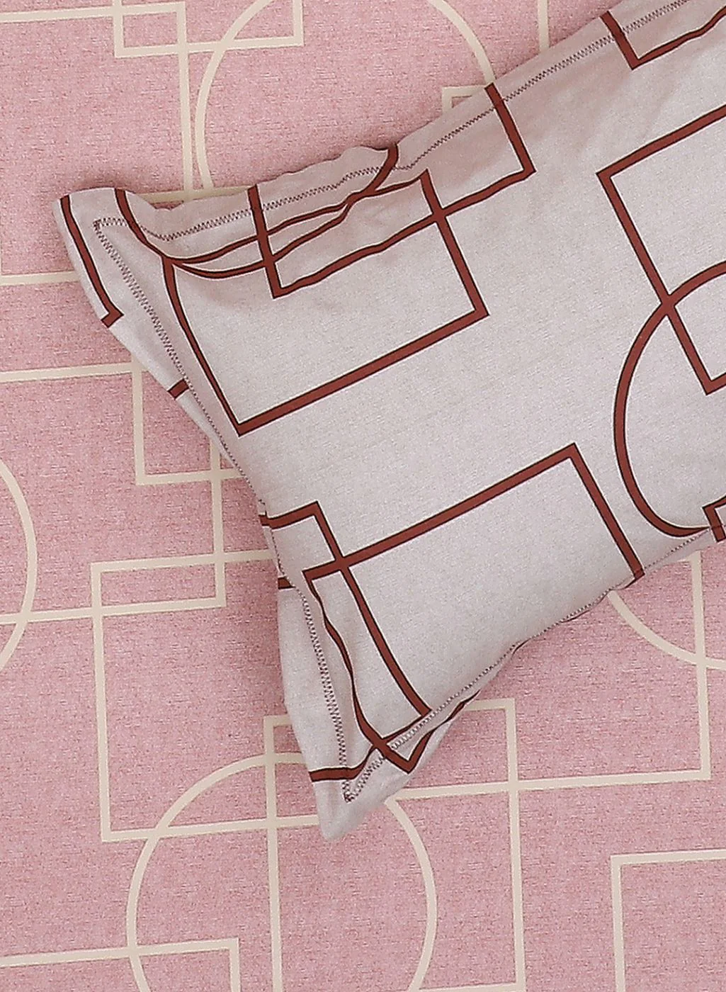 140TC Pure Cotton King Bedsheet with 2 Pillow Covers - Image 5