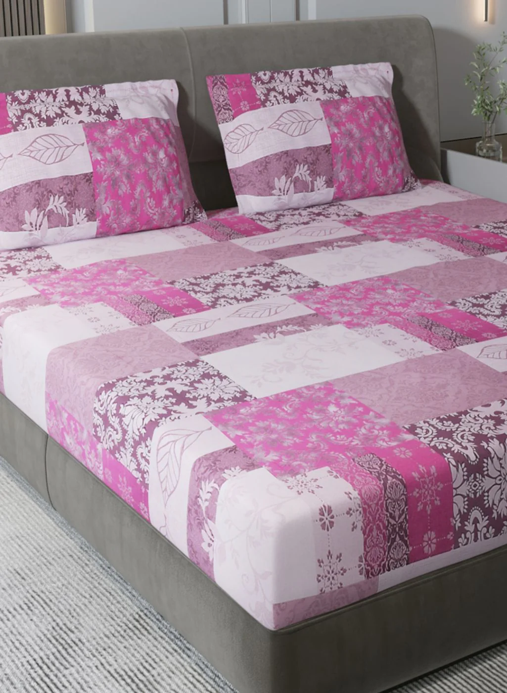 140TC Pure Cotton King Bedsheet with 2 Pillow Covers - Image 4