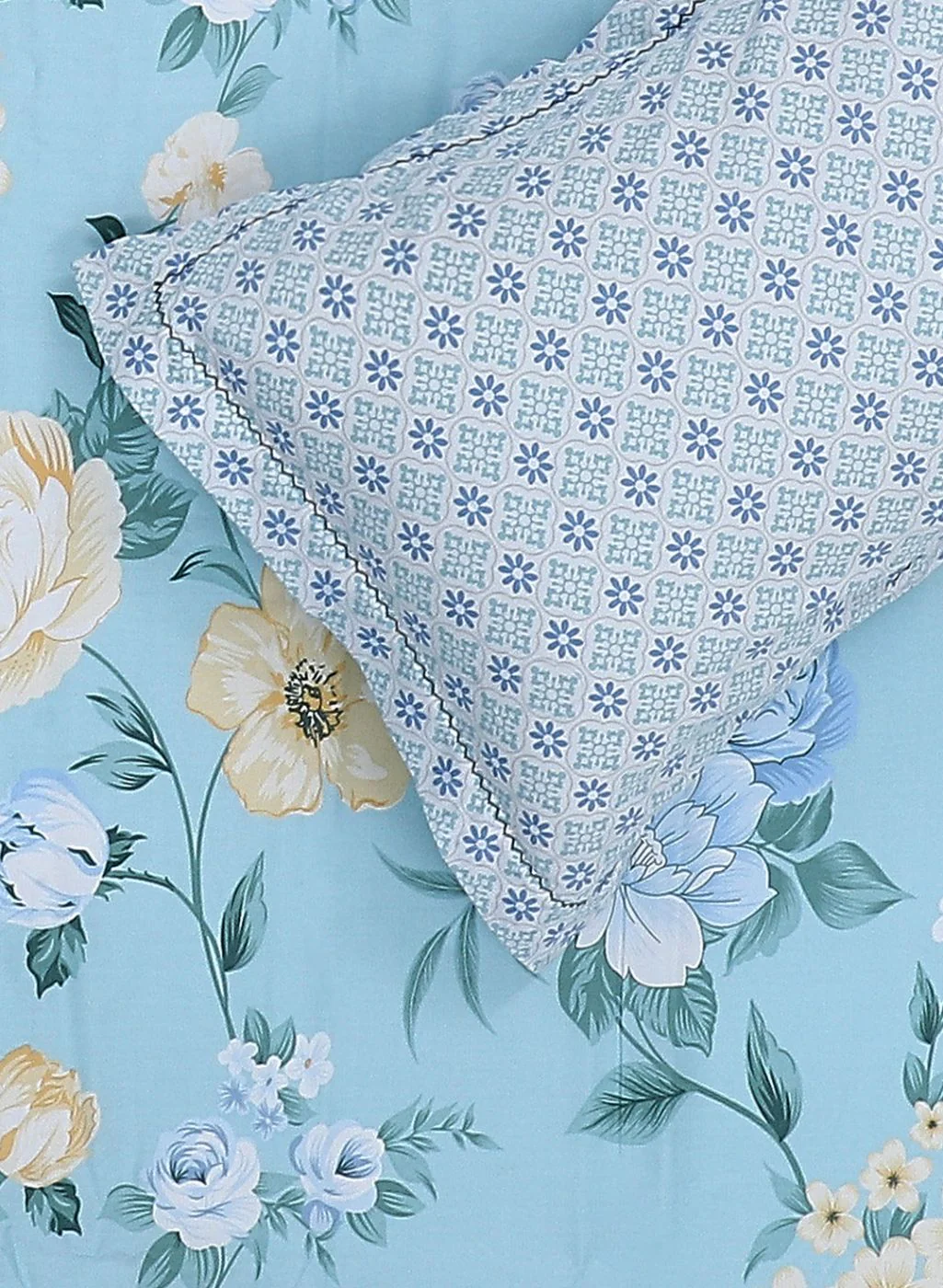200TC Pure Cotton Queen Bedsheet with 2 Pillow Covers - Image 5